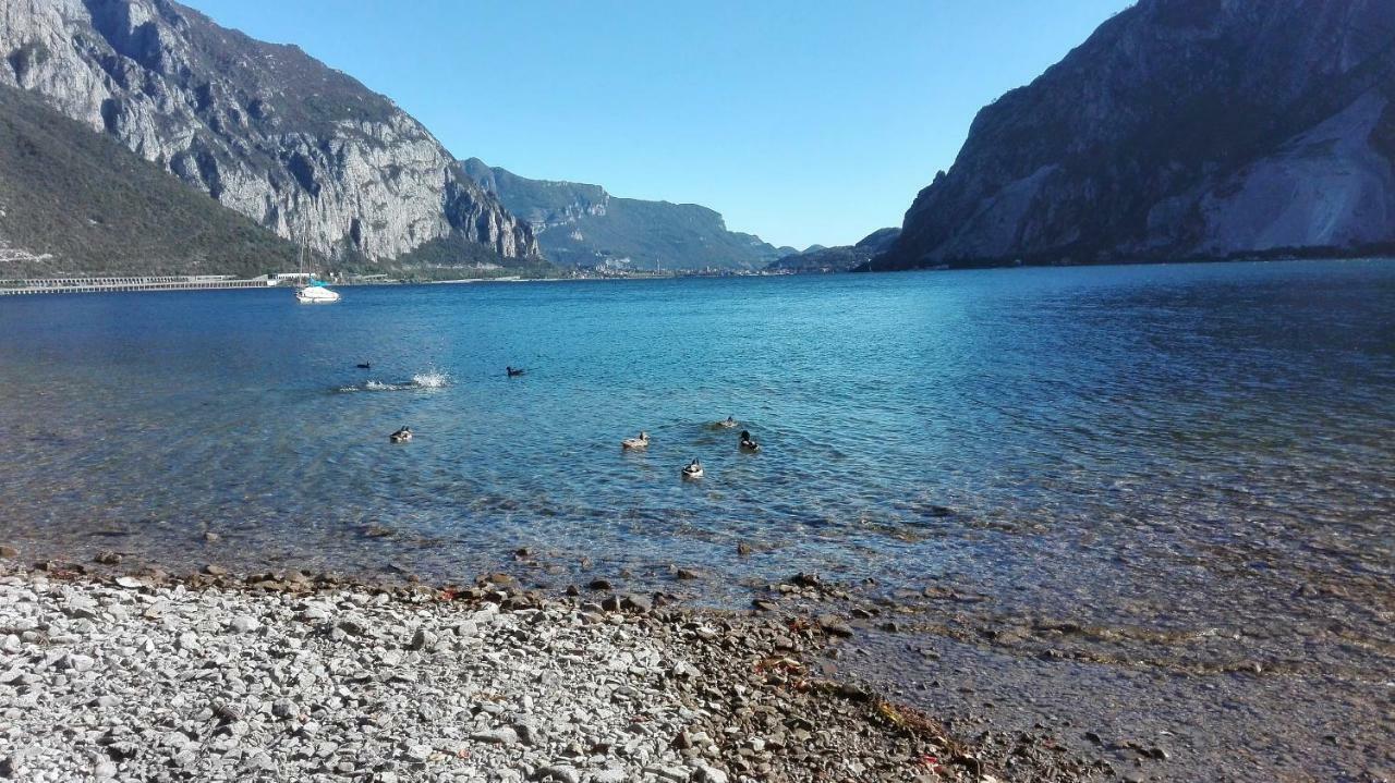 le case di Giulia Abbadia Lariana Esterno foto