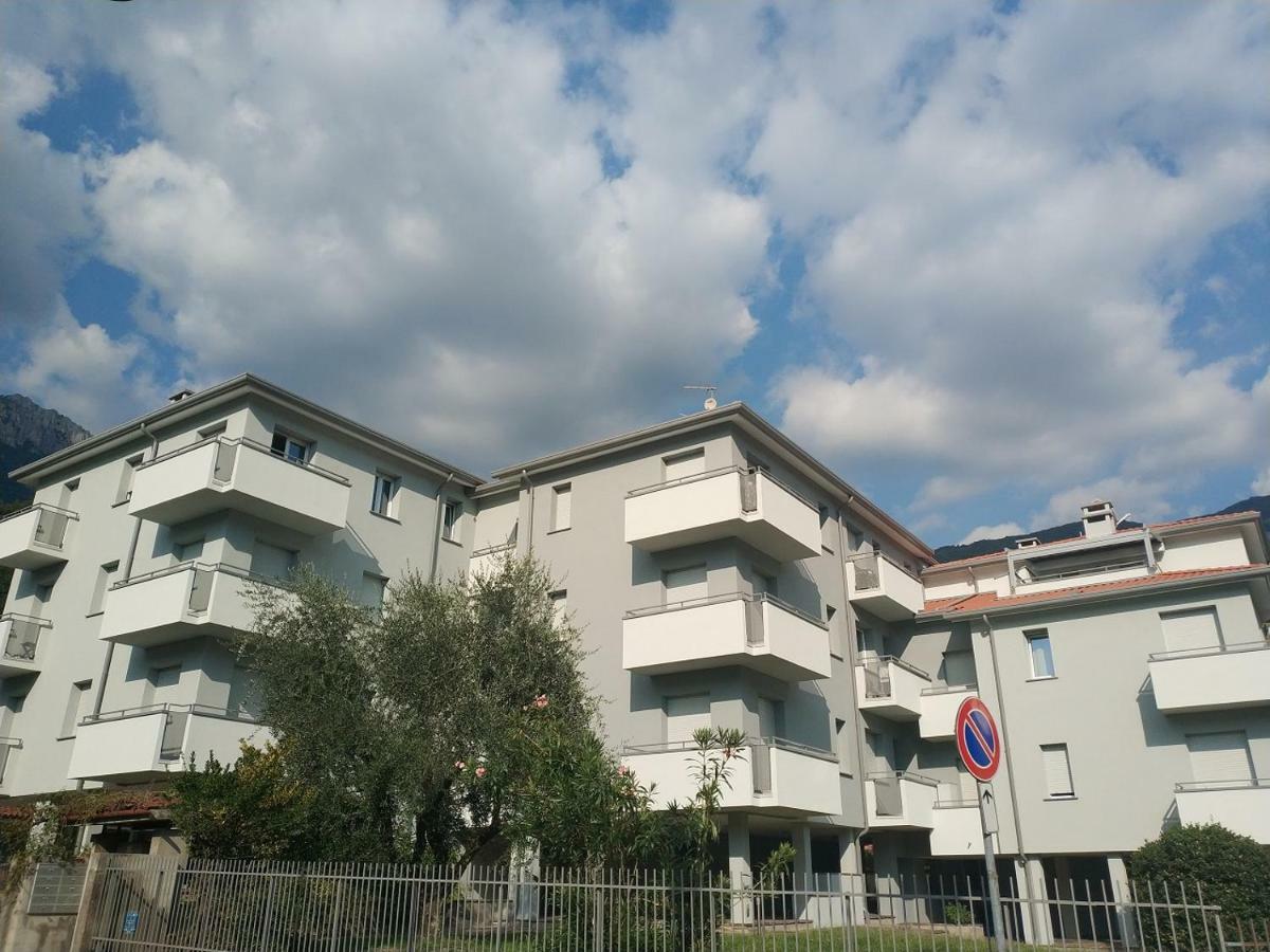 le case di Giulia Abbadia Lariana Esterno foto